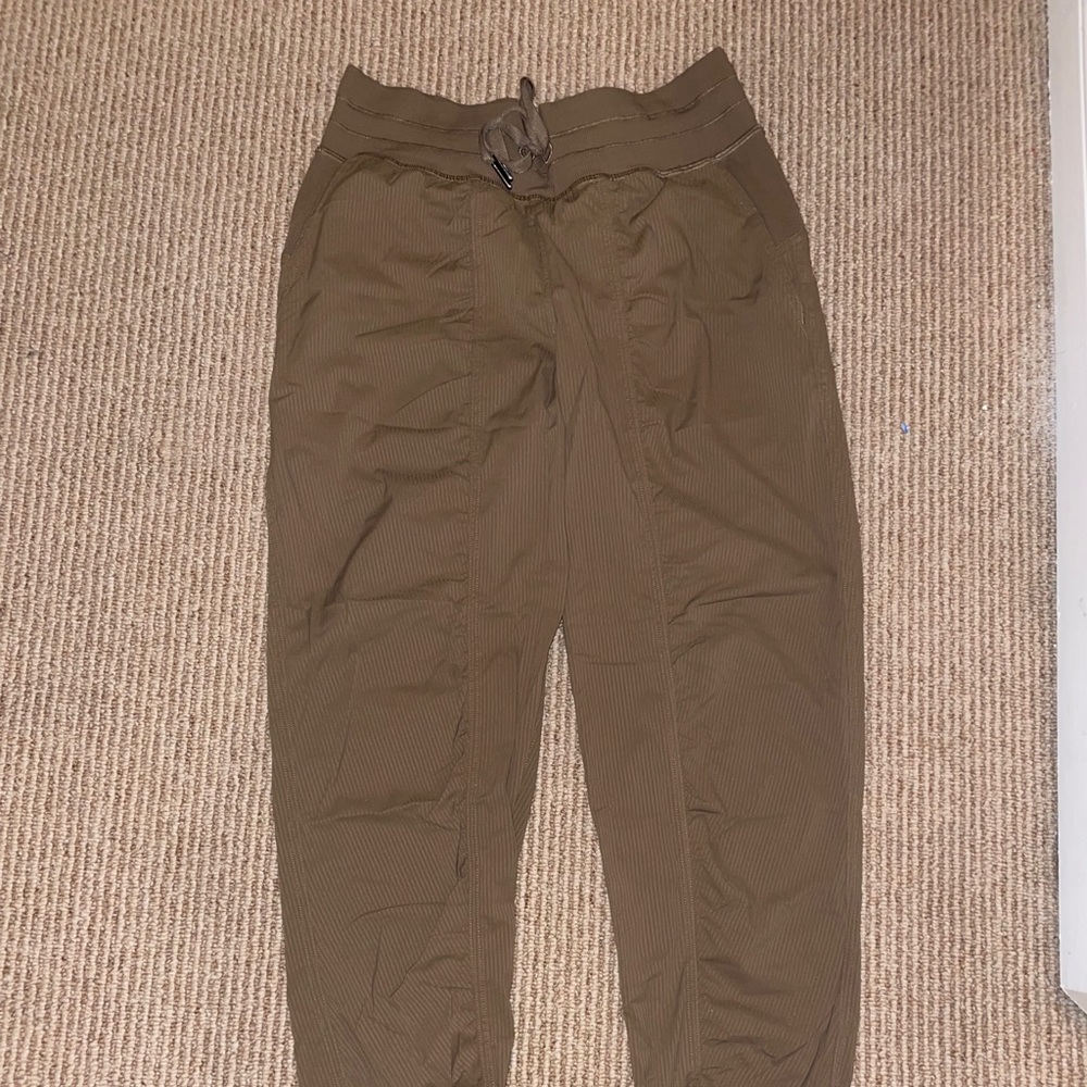 Lulu Lemon Dance studio Jogger